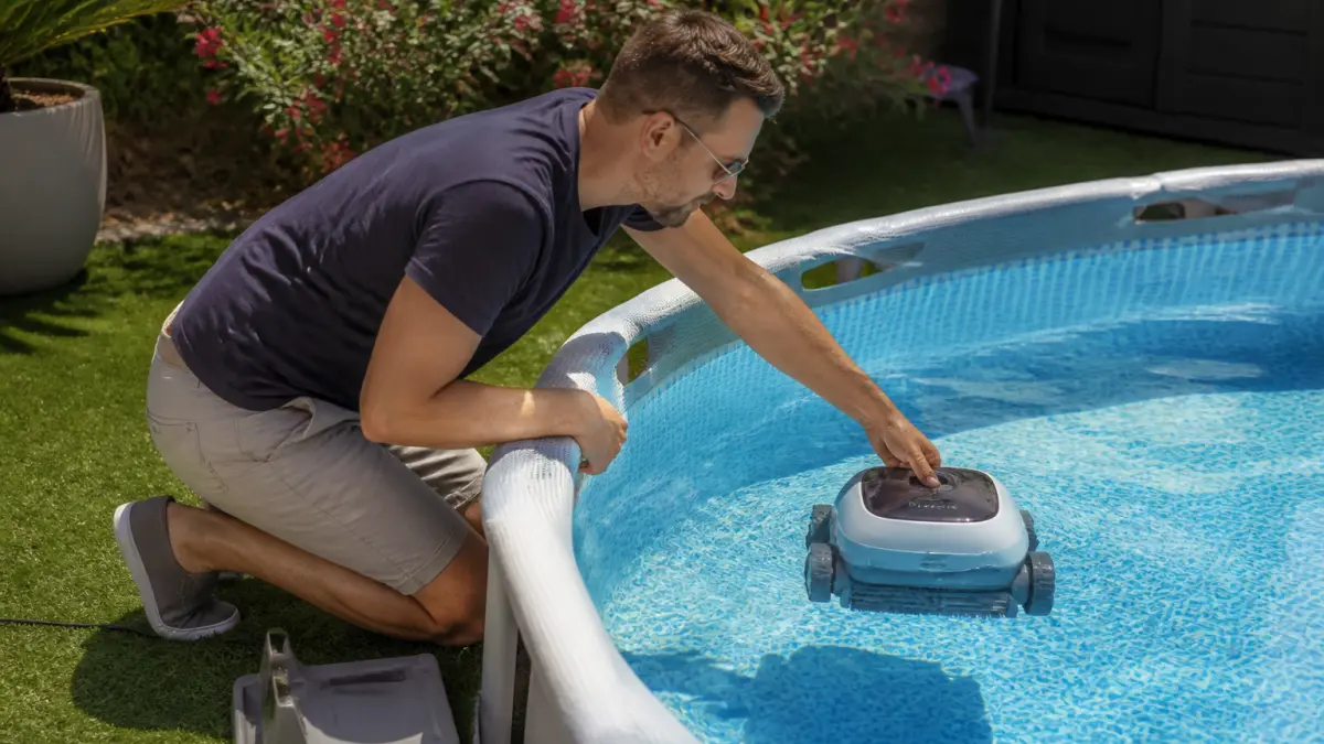 Robot piscine a batterie : avantages, autonomie et meilleurs modeles