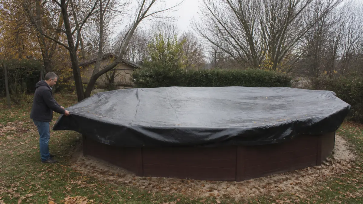 Bache hivernage piscine octogonale 8x4 : guide d'achat specifique