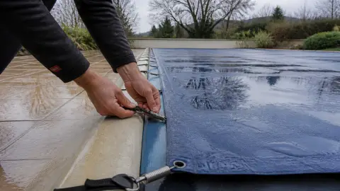 Bâche hivernage piscine 8x4 : modèles, prix et conseils d'installation