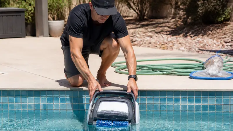 Comment choisir son robot de piscine : les critères essentiels